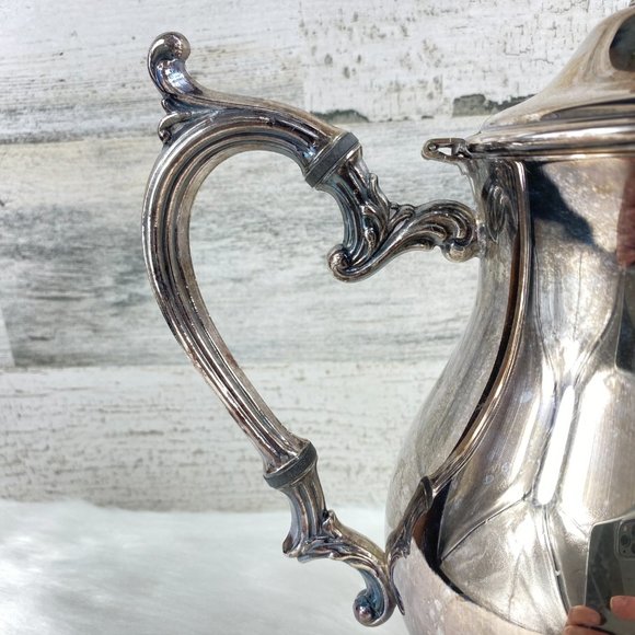 Vintage WM Rogers Silver-Plate Coffee Pot Pitcher - Picture 3 of 13